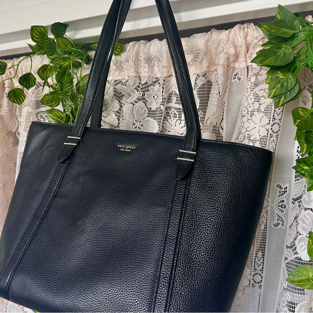 Kate Spade New York Oakwood Street Chandra Pebbled Leather Tote Bag